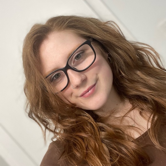 Meet your Posher, Katelyn - Picture 1 of 1